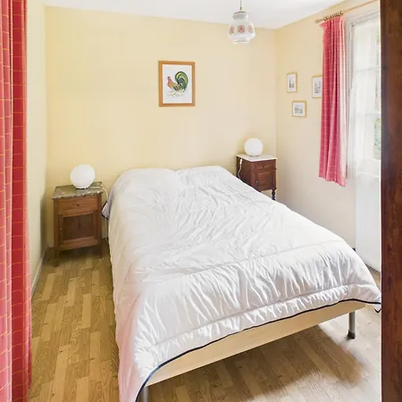 Jolie Vue Sur La Vallée Pour 3 Adultes 2 Enfants Les Eyzies